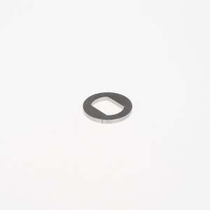 RETAINING WASHER FOR SPRAY MECHANISM